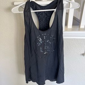 Lululemon tank size 8